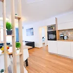 Tower By Grand Appartement Boekarest