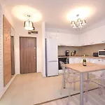 Tower By Grand Apartman