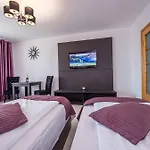 Tower By Grand Apartman *