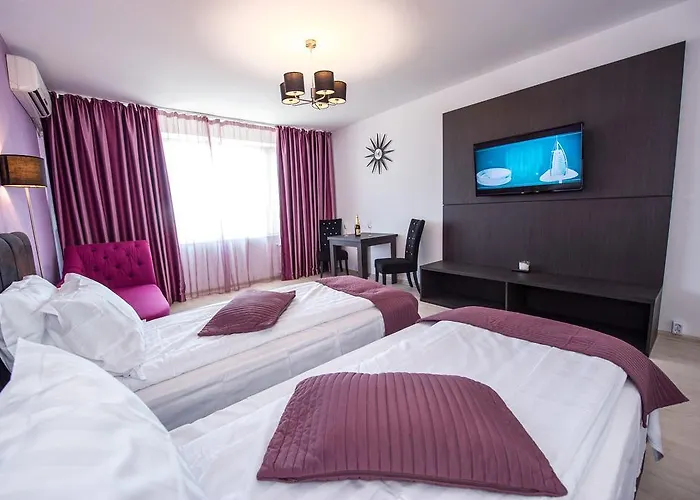 Tower By Grand 아파트