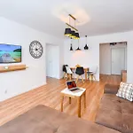 Tower By Grand Apartamento *