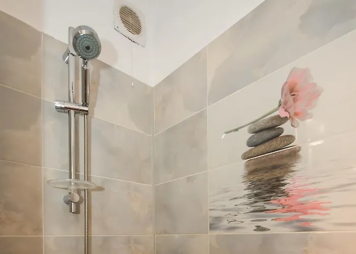 Tower By Grand Апартаменти *